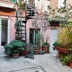 Monti Secret Garden