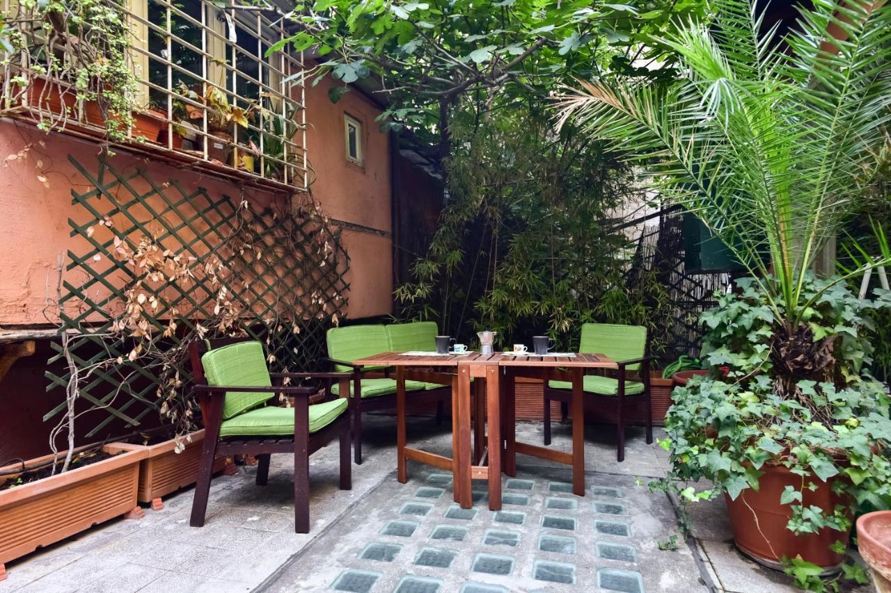 Monti Secret Garden Apartment Rome